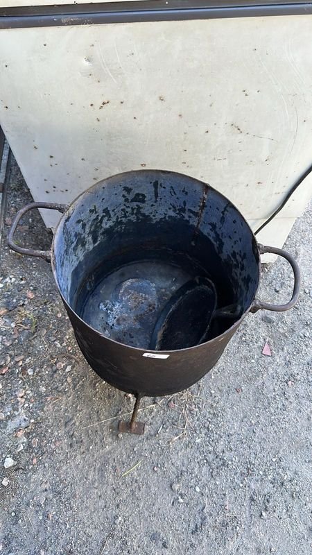 Olla de Hierro con Plancha y Pata - imagen 2