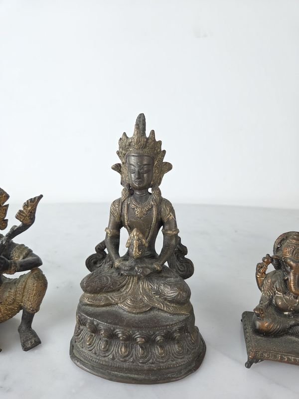 Esculturas de la India en Bronce con Detalles Intricados - imagen 4