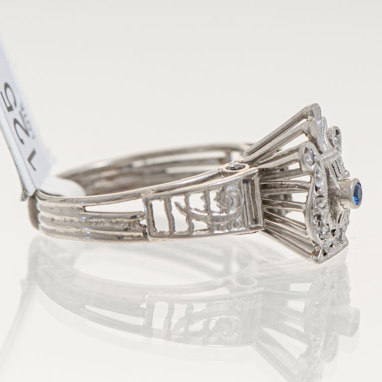 Anillo de oro con zafiro y brillantes - imagen 2
