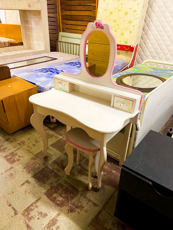 Tocador Infantil Blanco con Espejo y Banqueta Estilo Princesa