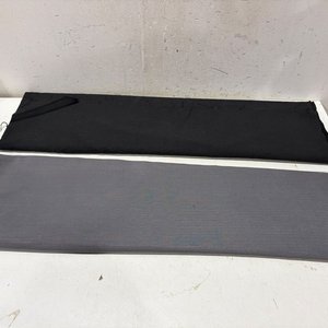 Lote anterior: Dos Cortes de Tela: Negro y Gris