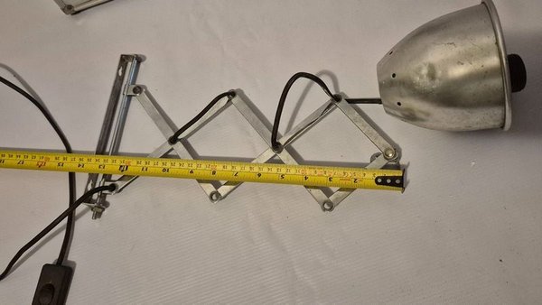 Maletín de Aluminio Porta Soporte Giratorio Dremel y Lámpara de Escritorio Articulada - imagen 6