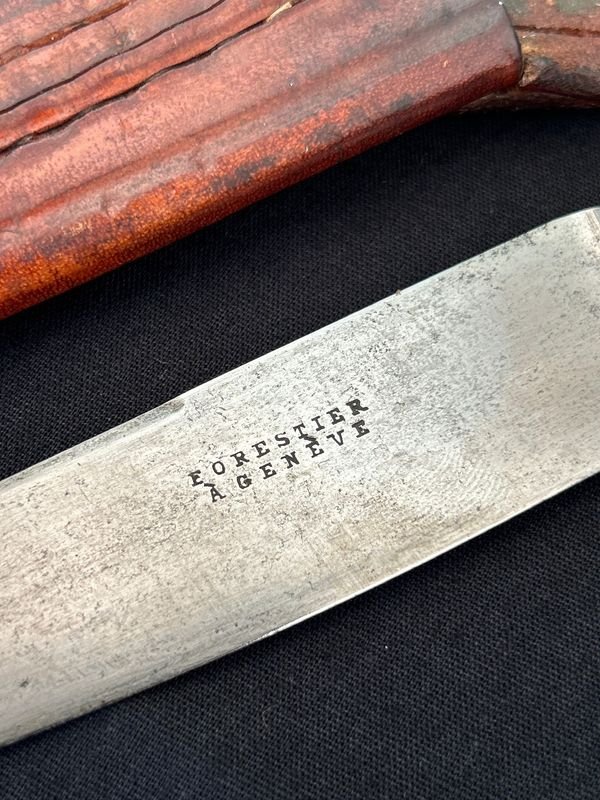 Cuchillo verijero inglés de época con tallado en guampa - imagen 3