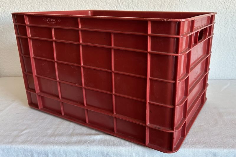 Cajón plástico lechero de alta calidad