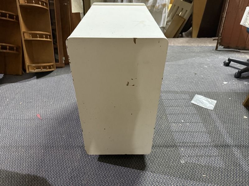 Mesa auxiliar con ruedas para el hogar - imagen 3