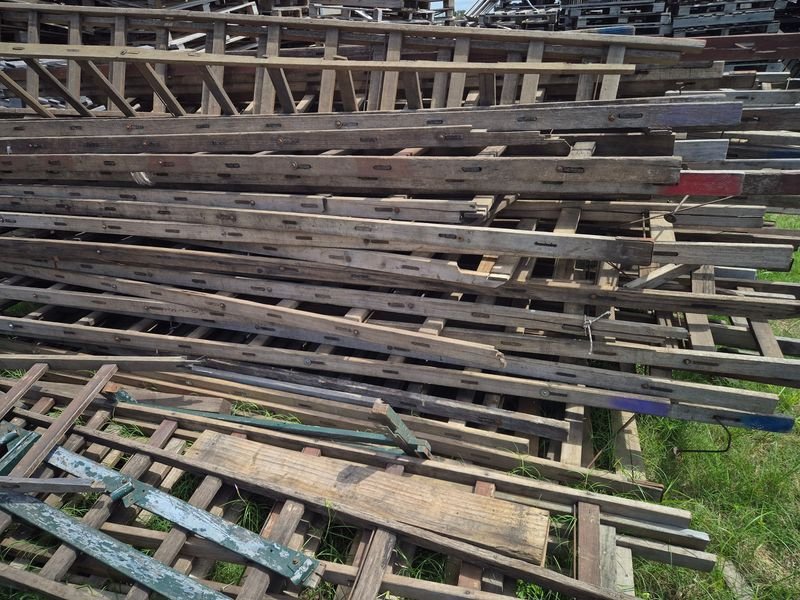 Escaleras de madera para cosecha - Pallets y tablas - imagen 3