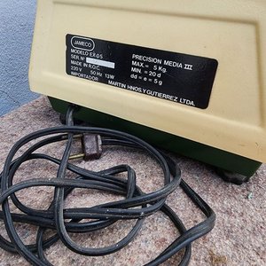 Balanza Eléctrica Jameco Precision Media III para 5 Kg - imagen 3