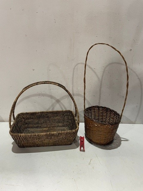 Lote siguiente: Canastitas de mimbre hechas a mano
