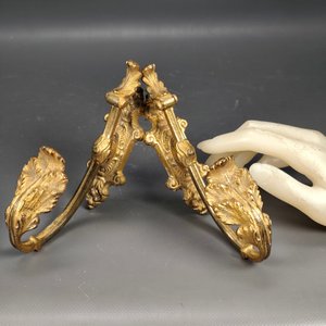 Par de Soportes para Barra de Cortina en Bronce con Relieves - imagen 6