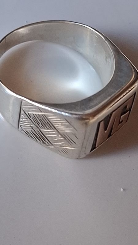 Anillo de plata y oro con iniciales - imagen 4