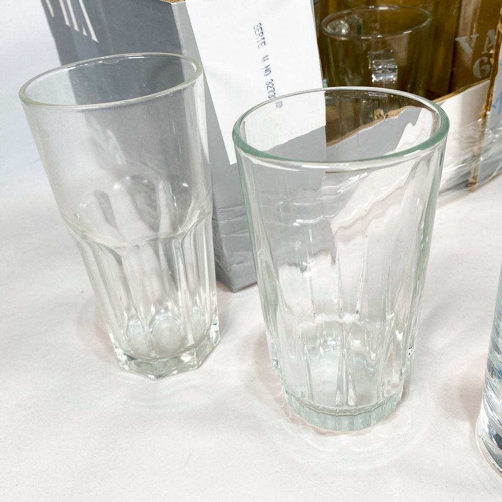 Vajillas y vasos de cristal transparente - imagen 3