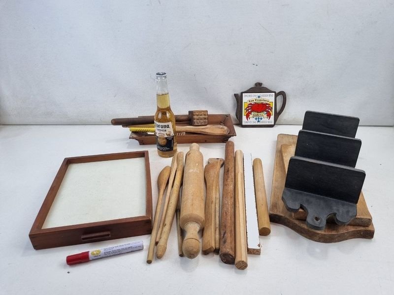 Lote de Utensilios de Cocina, Tablas de Picar y Bandeja Decorativa