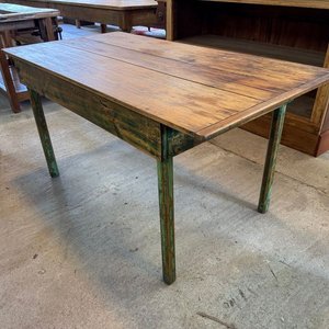 Mesa de campo primitiva en pino brasil c/ 1 cajon patas laqueadas 1,56 x 0,80 x 0,78 alto - imagen 10