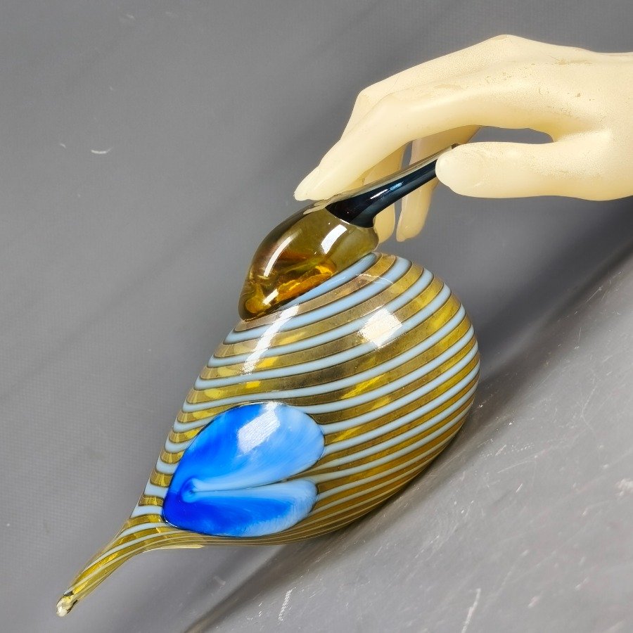 Figura Finlandesa en vidrio soplado con fisonomía de pájaro diseñada por OIVA TOIKKA - imagen 3