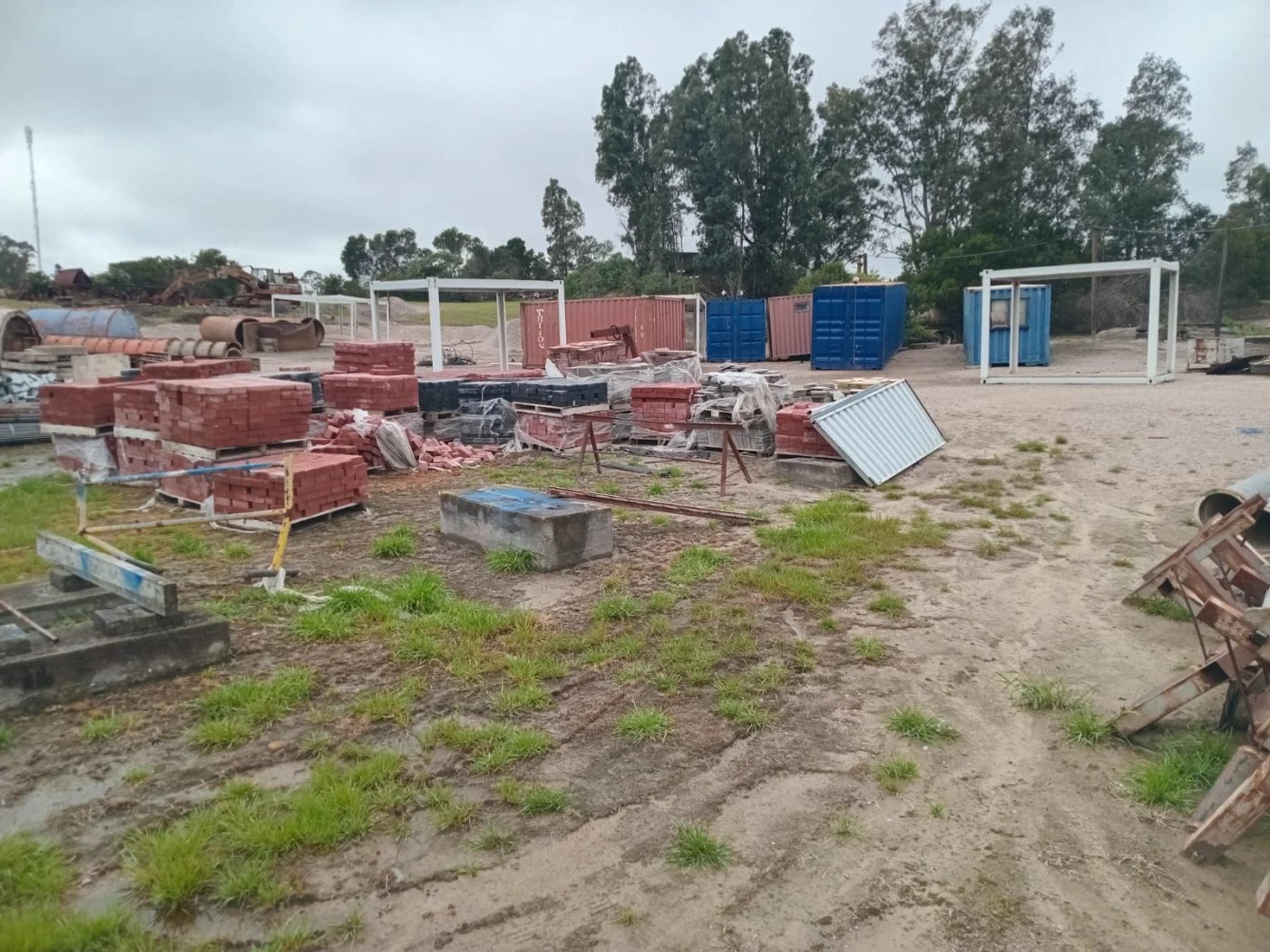 Lote de Ladrillos y Materiales de Construcción