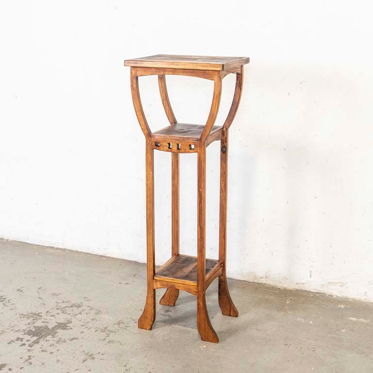 Lote anterior: Pedestal de madera estilo art nouveau en buen estado