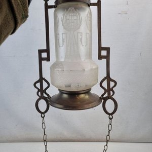 Antiguo Farol de Techo Colonial con Globo de Vidrio Grabado y Metal - imagen 5