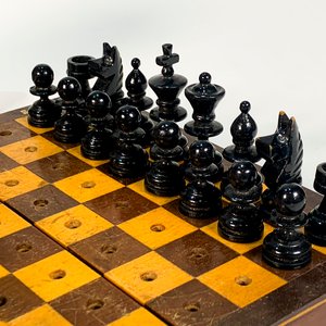Juego de Ajedrez Miniatura con Tablero y 32 Fichas - imagen 3