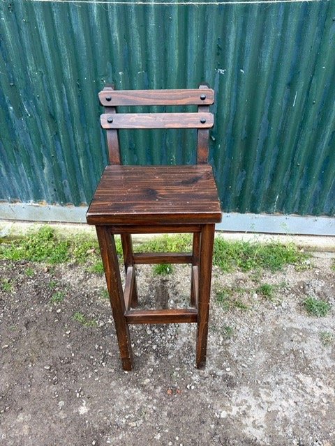 Banqueta de Madera Rústica con Respaldo