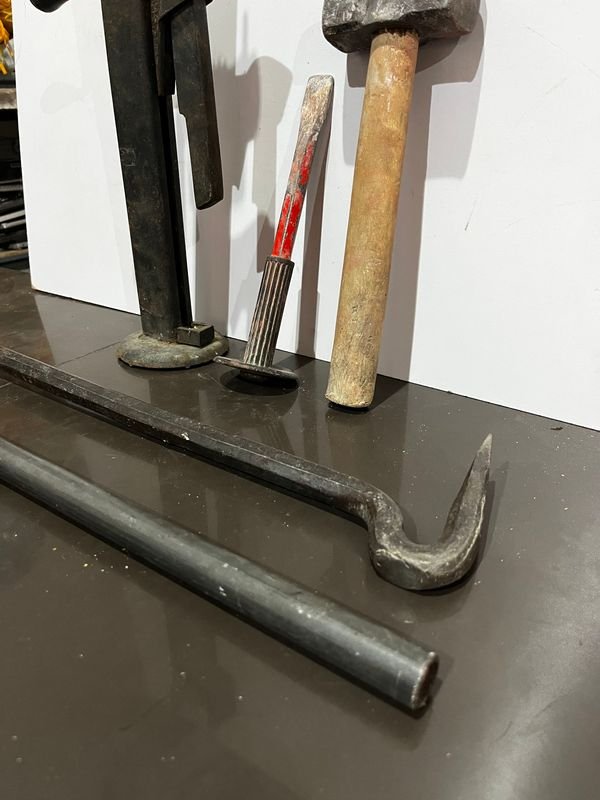 Colección de juguetes y herramientas viejos - imagen 3