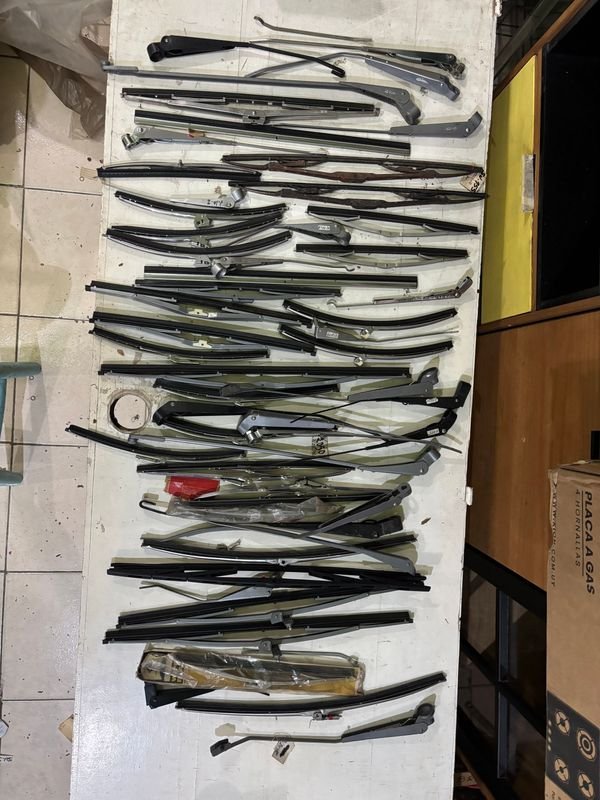 Lote de Escobillas Limpiaparabrisas Variadas para Automóviles