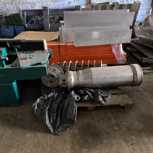 Lote siguiente: Componente Industrial Metálico con Tornillo Sin Fin