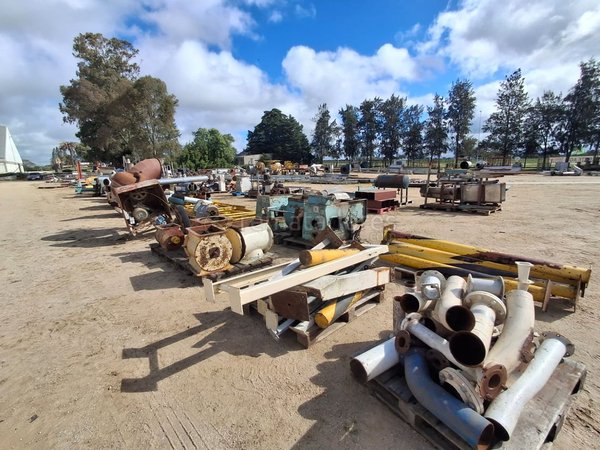 Lote de Maquinaria Industrial y Equipamiento Pesado - imagen 1