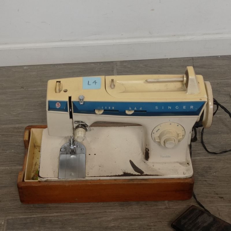 Máquina de coser Singer en mal estado - imagen 1