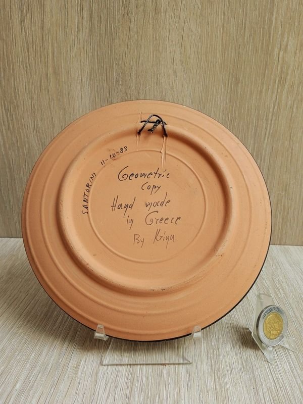 Plato de Terracota Griega con Diseño Pintado a Mano - imagen 2