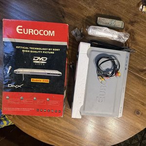 Reproductor DVD Eurocom con Micrófono para Karaoke - imagen 2