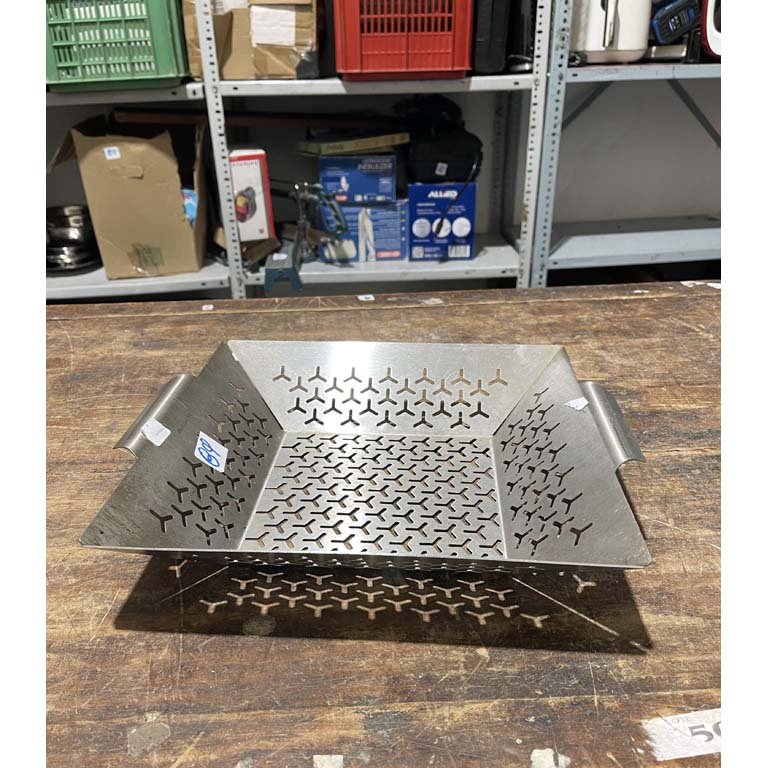 Centro de Metal Bugatti para Parrilla