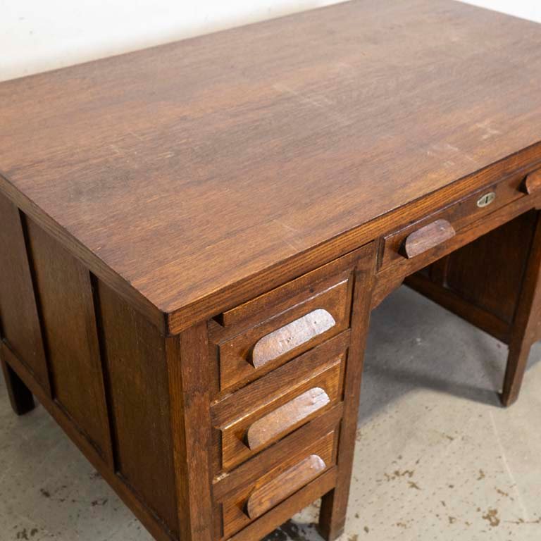 Escritorio de roble con siete cajones y dos tablas - imagen 2