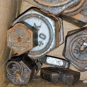Lote de 21 Pesas para Balanza de Hierro Fundido - imagen 4