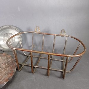 Lote de 8 piezas en platina y peltre: plato decorativo, salsera, canasto y más - imagen 5