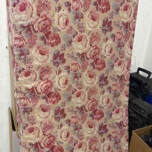 Lote siguiente: Colchón con Estampado Floral Rosa y Beige