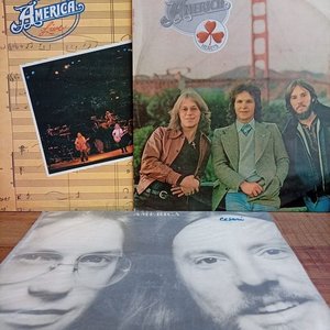 Lote siguiente: Tres Discos LP América Industria Uruguaya