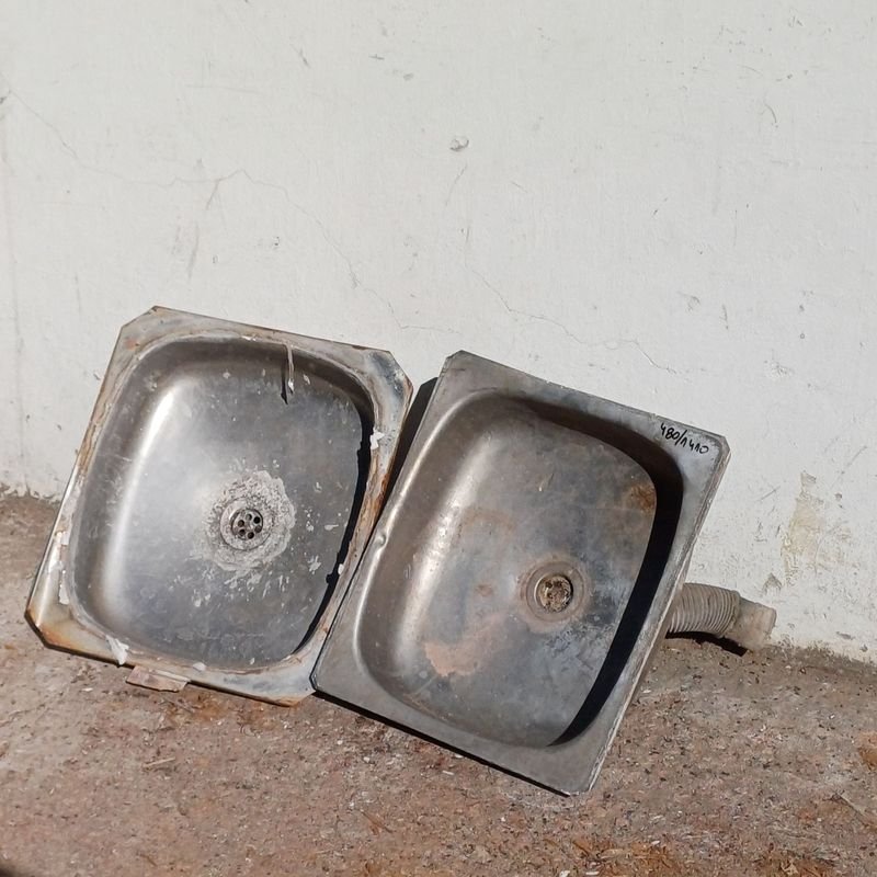 Dos piletas de cocina usadas en acero inoxidable - imagen 2