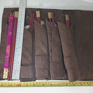 Juego de Palillos Orientales con Funda y Individuales Bordados - imagen 2