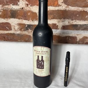 Set de Accesorios para Vino en Estuche de Botella - imagen 2