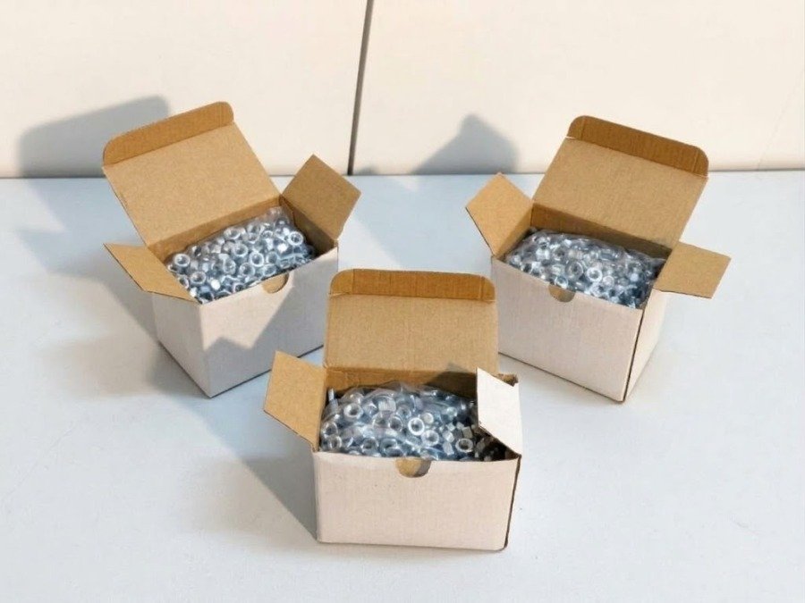 3 Cajas de Tornillos con Tuercas Metálicas