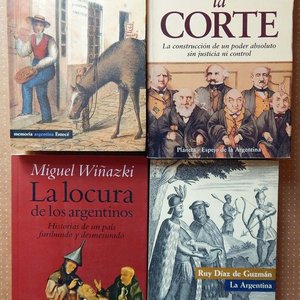 Lote anterior: Lote de 4 Libros: Memorias Curiosas, La Locura de los Argentinos, Hacer la Corte, La Argentina