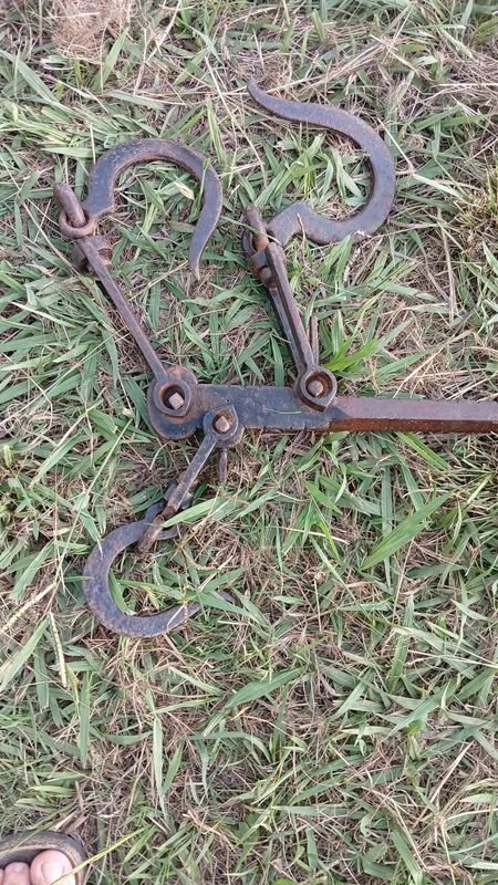 Báscula de metal con cadena y gancho - imagen 2