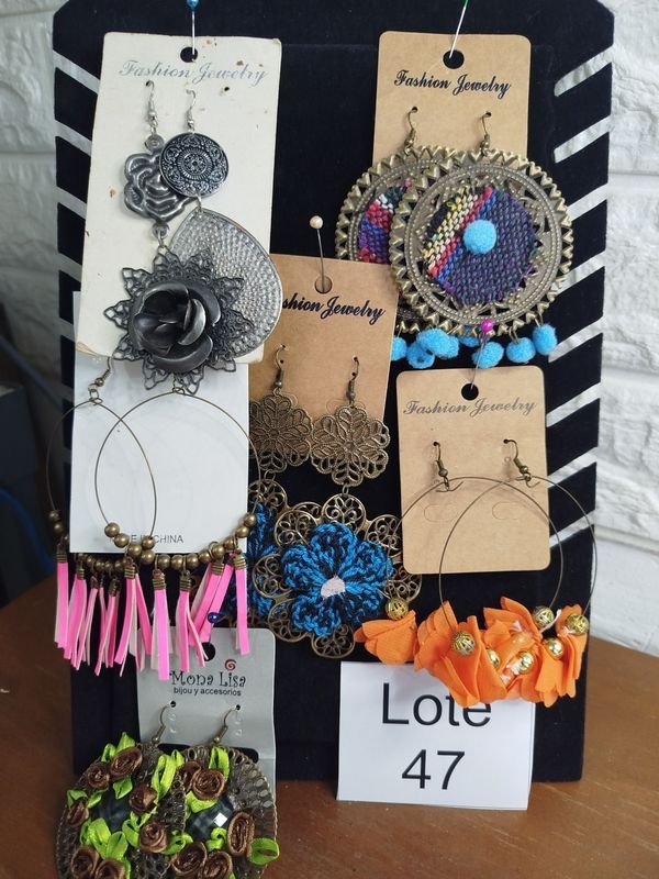 Lote de 36 Carvanas Surtidas: Metal, Crochet y Flores