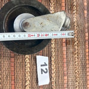 Lote de 12 Ruedas Giratorias Metálicas y de Goma - imagen 4