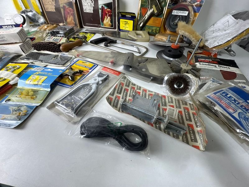 Lote de herramientas y materiales nuevos - imagen 8