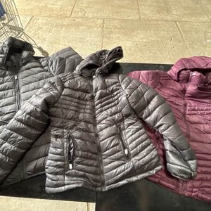 Lote anterior: Camperas de Nylon Acolchadas sin Marca