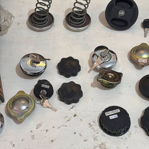 Lote de Tapas de Combustible para Automóviles Varias - imagen 3