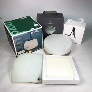 Lote siguiente: Lote de 6 piezas de iluminación: colgante, plafones y base de lámpara