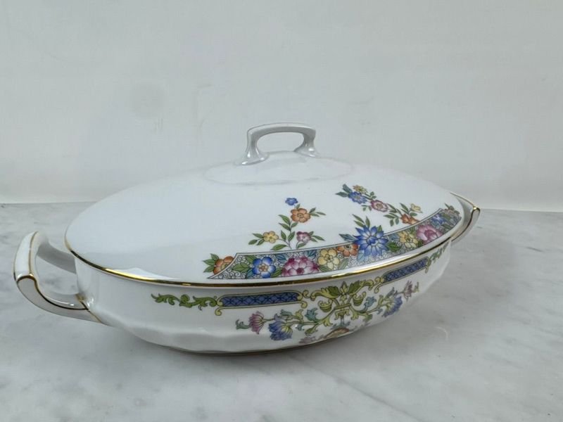 Sopera oval en fina porcelana Alemana con decoración floral y dorado - imagen 3