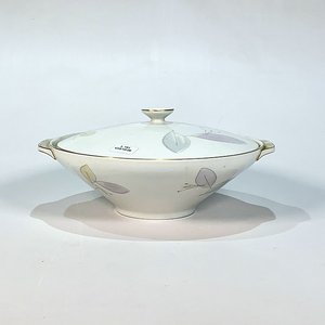 Guisera de Porcelana Bavaria Blanca con Decoración de Hojas - imagen 1